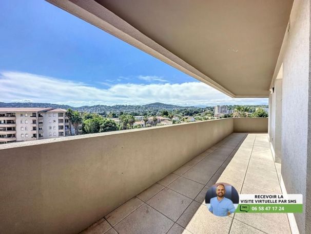 APPARTEMENT T3 56 M2 TERRASSE BORD DE MER ANTIBES