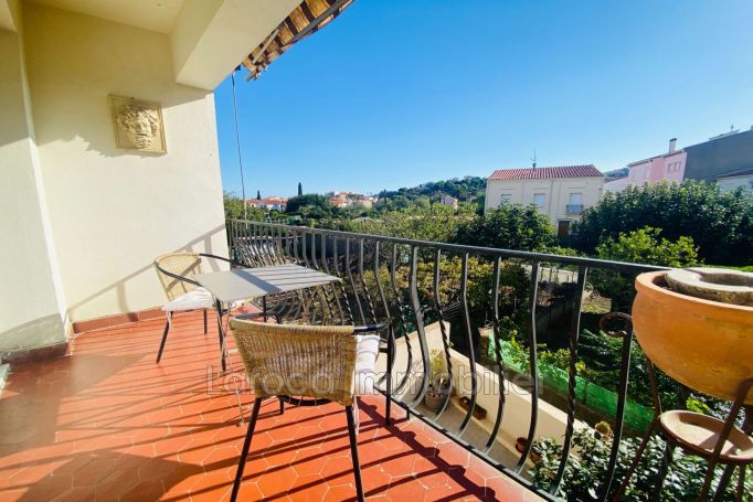 APPARTEMENT T3 80 M2 TERRASSE BORD DE MER BANYULS SUR MER Centre-ville