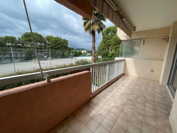 APPARTEMENT T3 64 M2 TERRASSE BORD DE MER LE CANNET