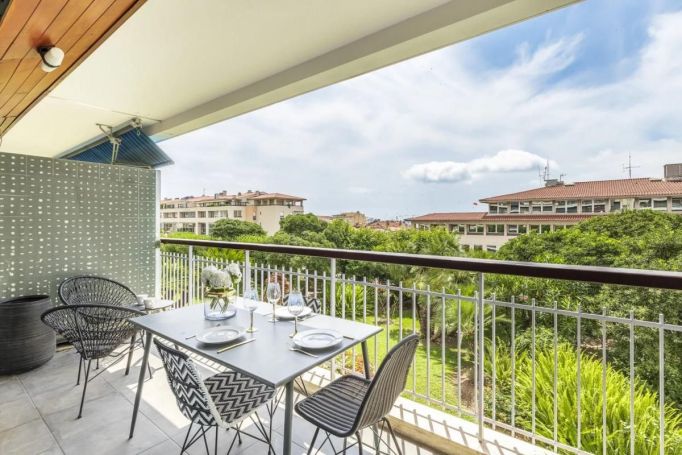 APPARTEMENT DE PRESTIGE T4 97 M2 TERRASSE BORD DE MER CANNES