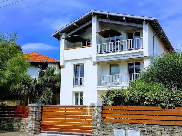 A vendre MAGNIFIQUE MAISON 416 M² RENOVEE BIARRITZ