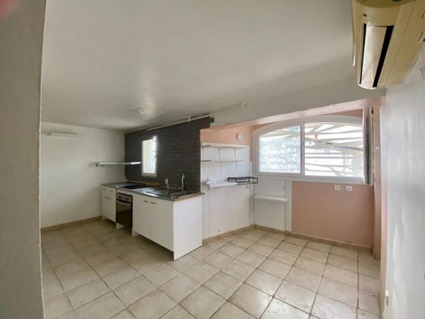 APPARTEMENT T2 31 M2  LA BOUILLADISSE