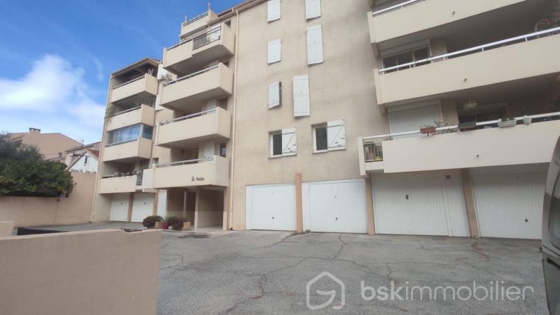 APPARTEMENT T4 76 M2 TERRASSE BORD DE MER TOULON