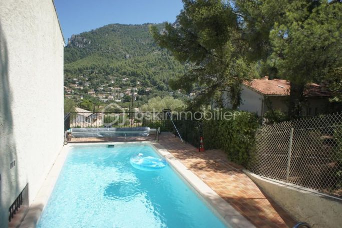 MAISON  DE MAîTRE BORD DE MER TOULON