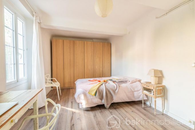 A vendre GRAND APPARTEMENT AU CENTRE VILLE  POUR UNE VIE DE FAMILLE Draguignan