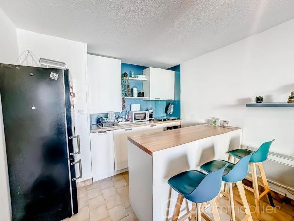 A vendre  APPARTEMENT T2 DE 35M2 AVEC PLACE DE PARKING Carnon Plage