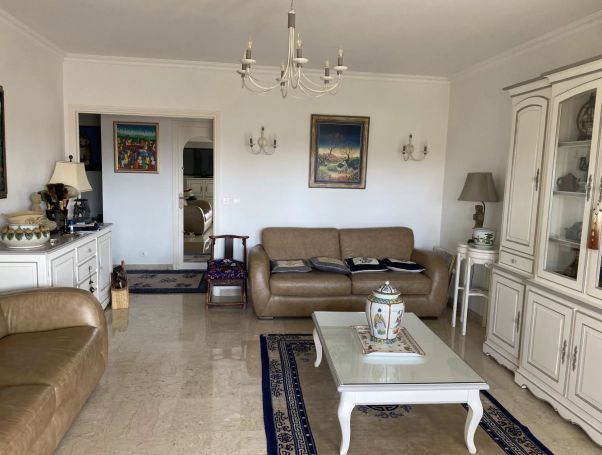 A vendre  appartement t2 78 m² BORD DE MER Cannes