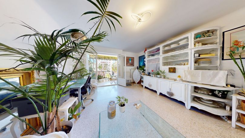 A vendre BEL Appartement T3 73 M² BORD DE MER Cannes