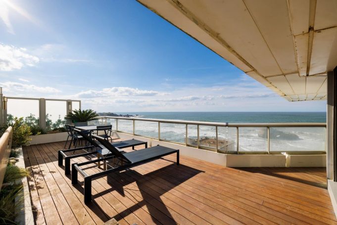 A vendre BEL APPARTEMENT T3 119 M² DUPLEX DERNIER ETAGE VUE MER BIARRITZ