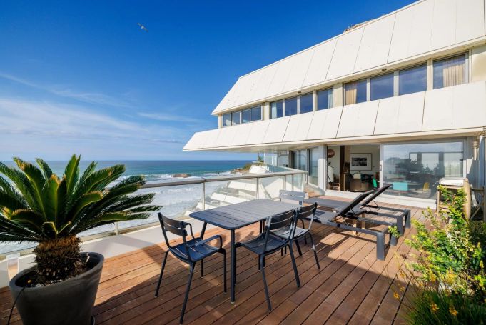 A vendre BEL APPARTEMENT T3 119 M² DUPLEX DERNIER ETAGE VUE MER BIARRITZ