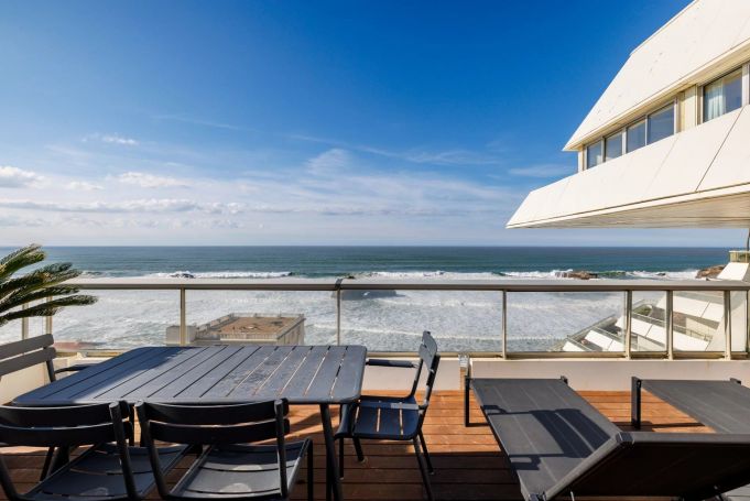 A vendre BEL APPARTEMENT T3 119 M² DUPLEX DERNIER ETAGE VUE MER BIARRITZ