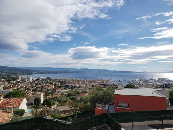 A vendre VILLA CONTEMPORAINE 4 pieces 170 M² VUE MER PANORAMIQUE La Ciotat