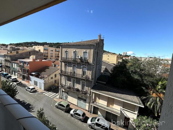 APPARTEMENT T5 67 M2 TERRASSE BORD DE MER SETE