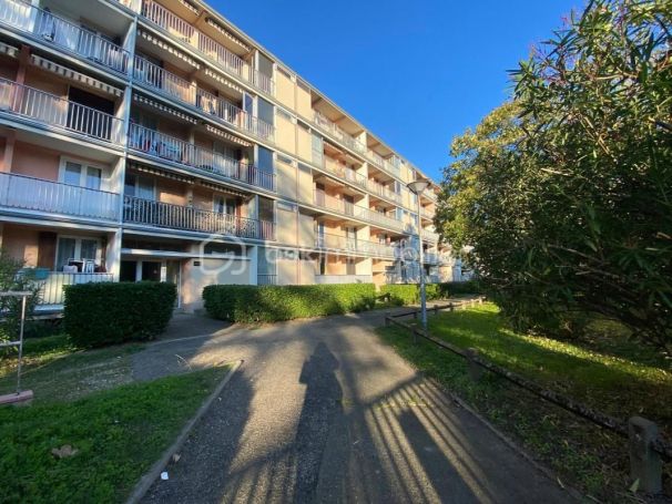 APPARTEMENT T3 66 M2  LORMONT