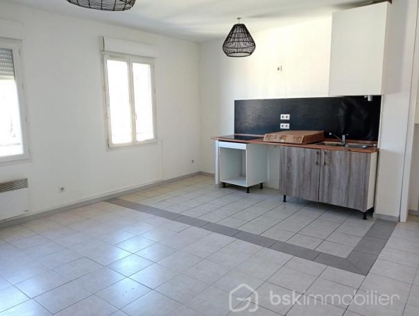 APPARTEMENT T2 59 M2  NIMES