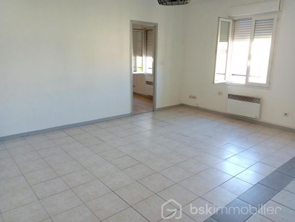 APPARTEMENT T2 59 M2  NIMES