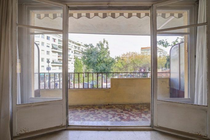 APPARTEMENT T3 73 M2 TERRASSE BORD DE MER NICE