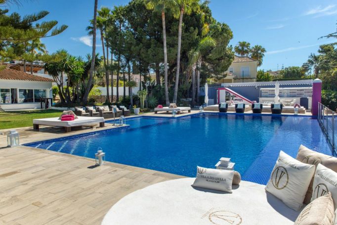 PENTHOUSE DE PRESTIGE  TERRASSE PIEDS DANS L'EAU MARBELLA