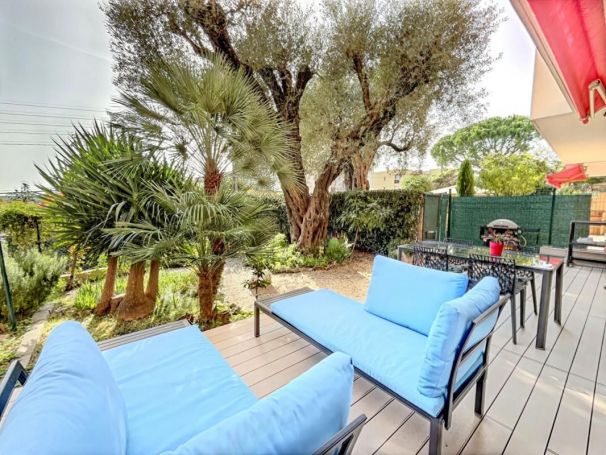 APPARTEMENT T3 68 M2 TERRASSE BORD DE MER CAGNES SUR MER