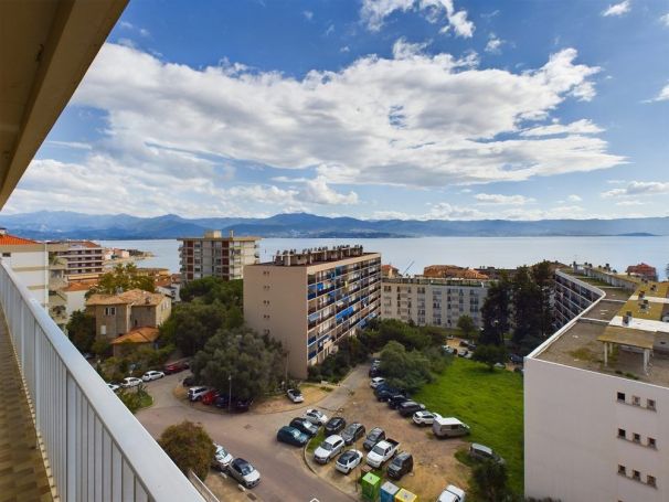 APPARTEMENT T5 115 M2 TERRASSE BORD DE MER AJACCIO