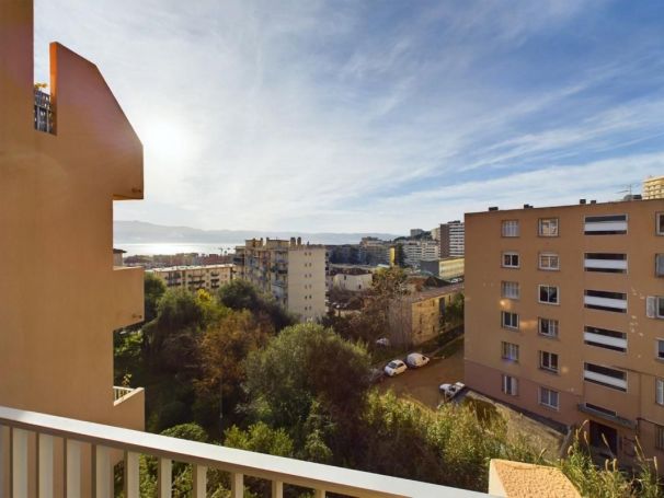 APPARTEMENT T3 69 M2 TERRASSE VUE MER AJACCIO