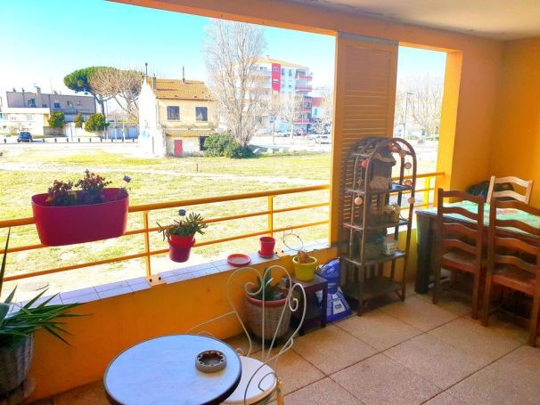 A vendre APPARTEMENT T3 54 M2 TERRASSE BORD DE MER PORT ST LOUIS DU RHONE
