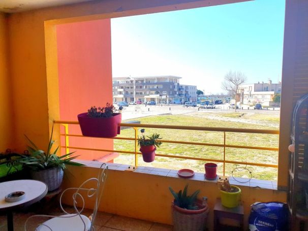 A vendre APPARTEMENT T3 54 M2 TERRASSE BORD DE MER PORT ST LOUIS DU RHONE
