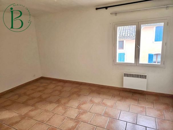 APPARTEMENT T3 60 M2  VARAGES