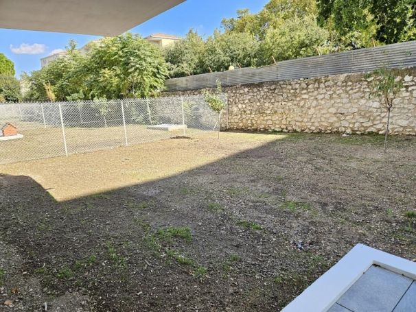 A vendre T4 neuf avec 150m de jardin habitable immediatement 13009 Marseille 9eme Arrondissement