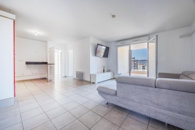 A vendre Appartement T3 de 60m2 vendu avec locataire  - Quartier Capelette Marseille