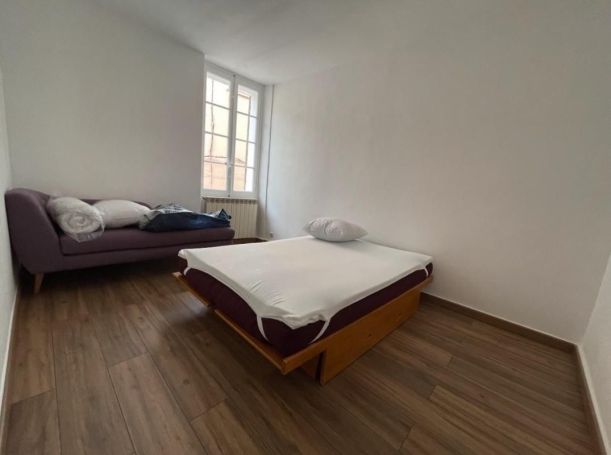 A louer APPARTEMENT T3 60 M2 TERRASSE VUE MER BANDOL