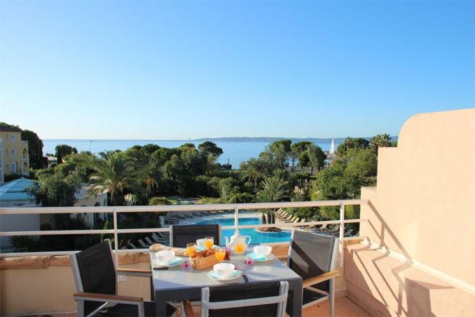 APPARTEMENT T2 32 M2 BORD DE MER LES ISSAMBRES