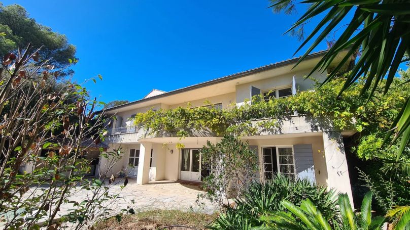 A vendre VILLA 9 PIECES 310 M² VUE MER SAINT RAPHAEL LES PLAINES/ BOULOURIS