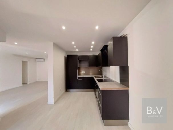 A vendre Lumineux appartement T3 80 M² SAINT LAURENT DU VAR