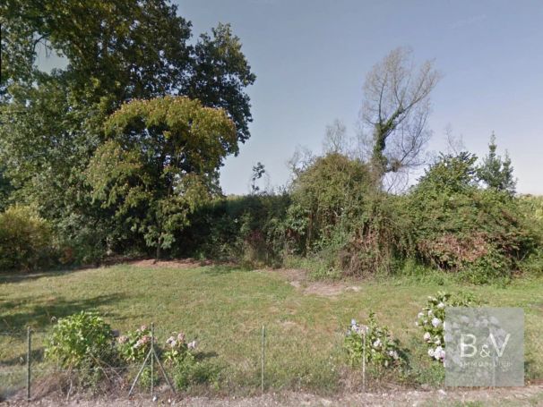 A vendre terrain constructible 667 M² SAINT MARTIN DE HINX