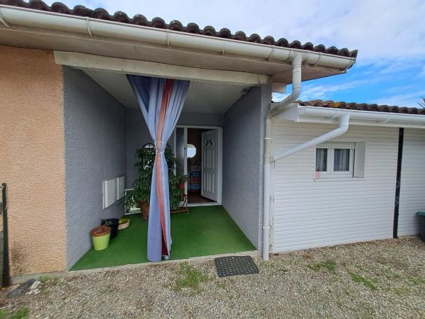 MAISON  CONTEMPORAINE BORD DE MER PAUILLAC