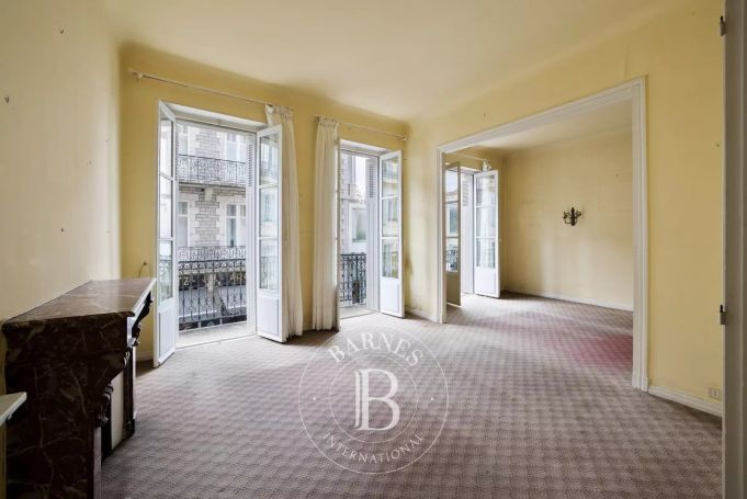 A vendre ELEGANT APPARTEMENT T3 112 M² CENTRE VILLE BIARRITZ