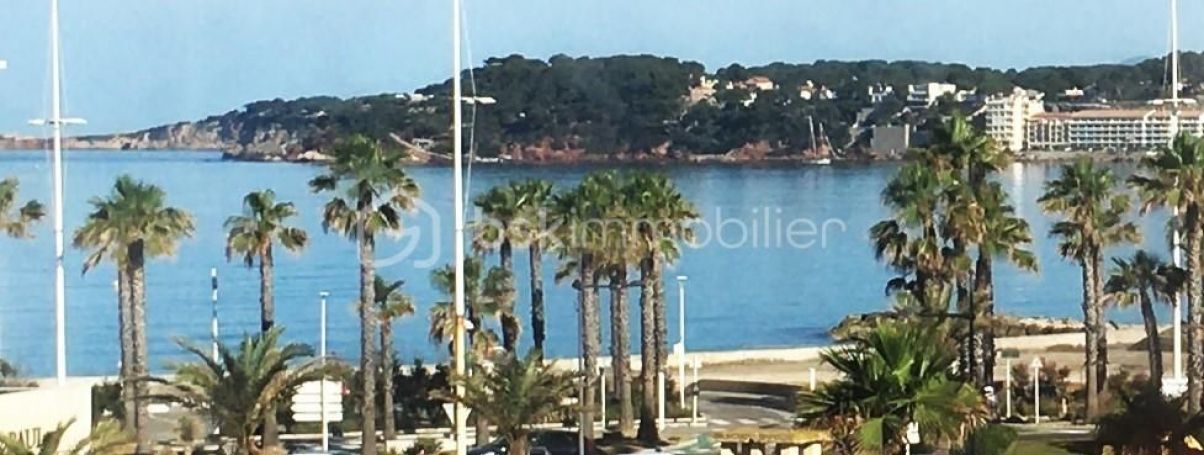 APPARTEMENT T2 53 M2 TERRASSE PLAGE à PIED SIX FOURS LES PLAGES