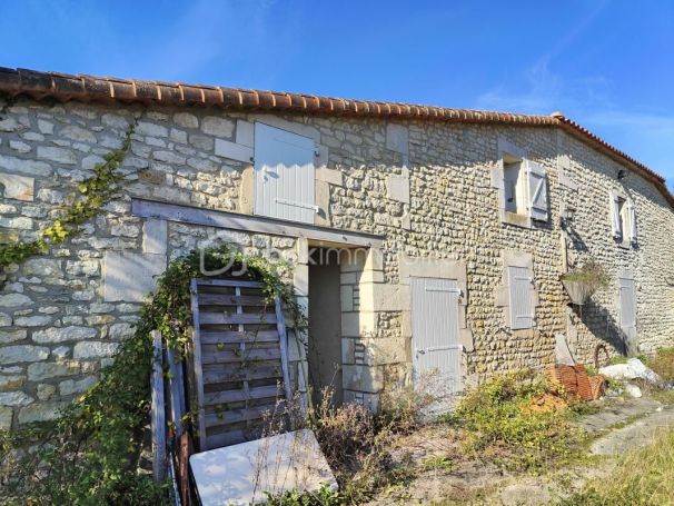 A vendre Un projet unique Ã  imaginer : maison de caractÃ¨re Ã  fort potentiel 17200 Saint Sulpice De Royan