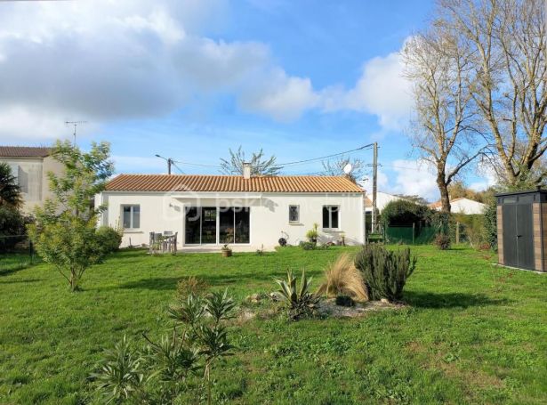 A vendre Maison 4 PIECES 90 M² Saint Just Luzac