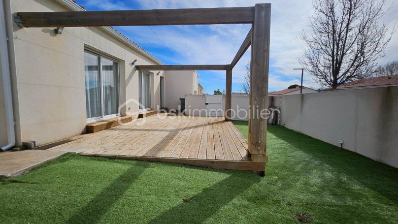 MAISON  4 PIECES 93 M2  TOURBES