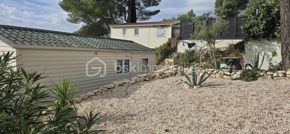 MAISON  BOIS BORD DE MER LE CASTELLET