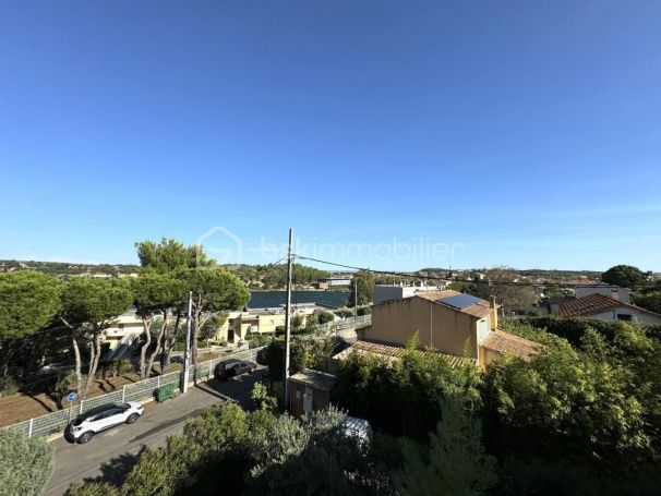 APPARTEMENT T3 62 M2 BORD DE MER ISTRES