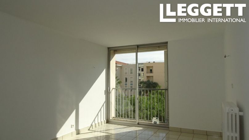 APPARTEMENT T3 63 M2 BORD DE MER HYERES