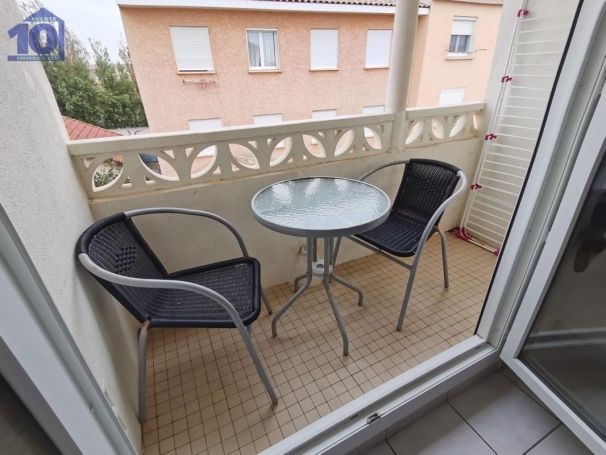 APPARTEMENT T2 28 M2 TERRASSE BORD DE MER VALRAS PLAGE