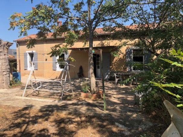 A vendre Maison 4 pieces 73 m² A RENOVER Aix-en-Provence