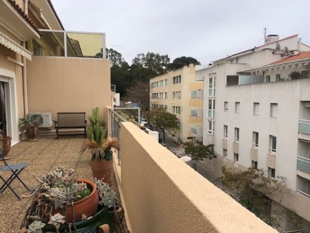 A vendre Bel appartement t4 93 m² duplex hyeres