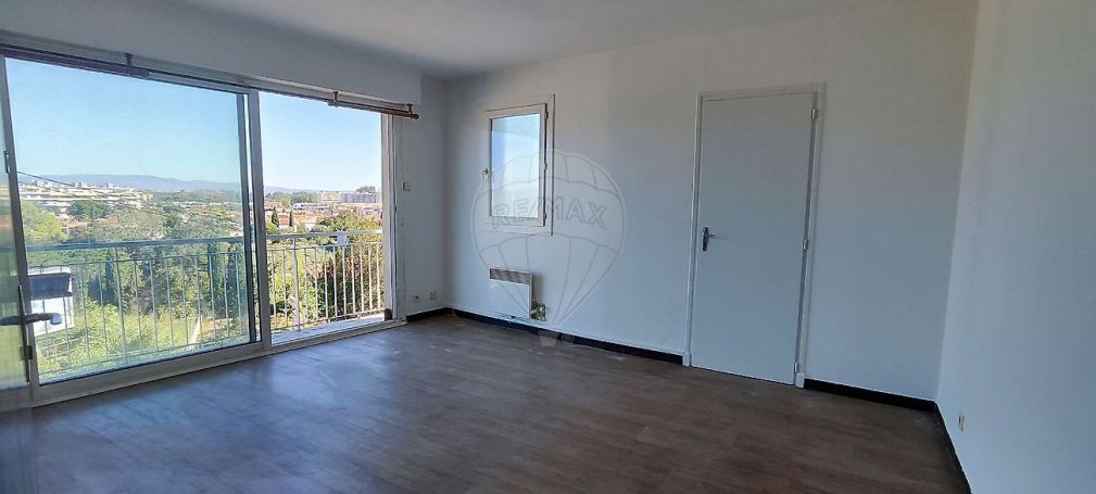 STUDIO  30 M2  PERPIGNAN