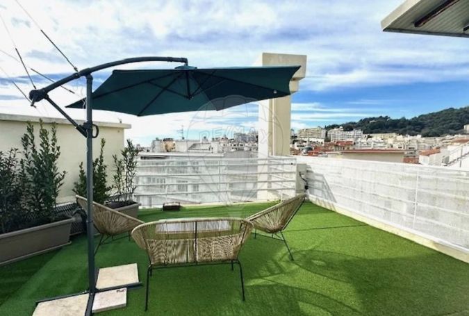 APPARTEMENT T3 52 M2 TERRASSE BORD DE MER NICE