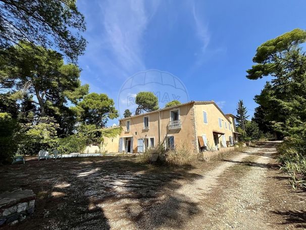 MAISON  DE MAîTRE  SAINT PONS DE MAUCHIENS